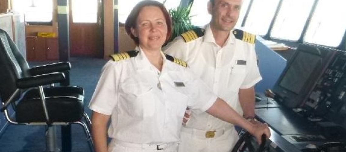 10920_EcsaEdEtfVoglionoPiaDonneNelloShipping_93049a2e7316d1baa6c96bae1a16800f